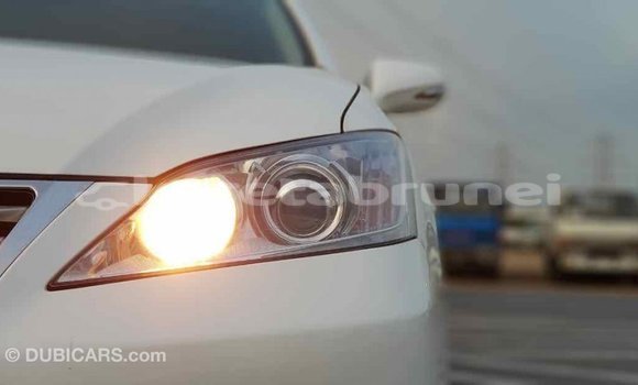 Buy Import Lexus ES White Car in Import - Dubai in Belait Buy Import Lexus ES White Car in Import - Dubai in Belait