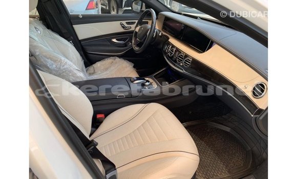 Buy Import Mercedes-Benz 190 White Car in Import - Dubai in Belait Buy Import Mercedes-Benz 190 White Car in Import - Dubai in Belait