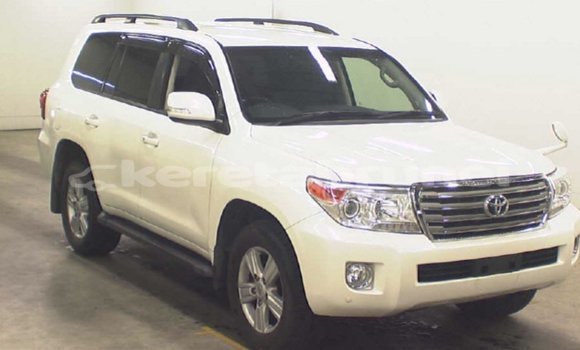 Buy Import Toyota Land Cruiser White Car in Import - Dubai in Belait Buy Import Toyota Land Cruiser White Car in Import - Dubai in Belait