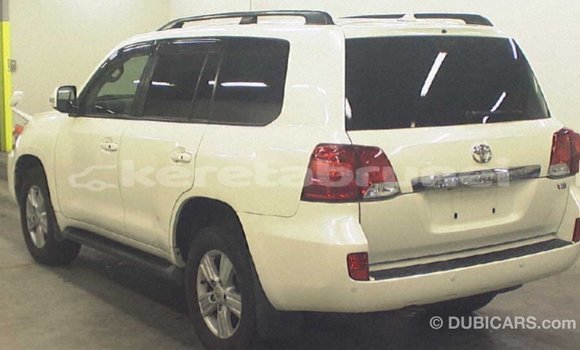 Buy Import Toyota Land Cruiser White Car in Import - Dubai in Belait Buy Import Toyota Land Cruiser White Car in Import - Dubai in Belait