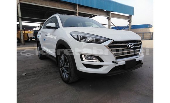Buy Import Hyundai Tucson White Car in Import - Dubai in Belait Buy Import Hyundai Tucson White Car in Import - Dubai in Belait