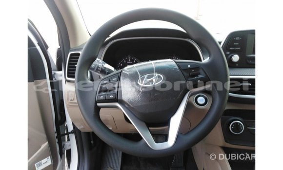 Buy Import Hyundai Tucson White Car in Import - Dubai in Belait Buy Import Hyundai Tucson White Car in Import - Dubai in Belait
