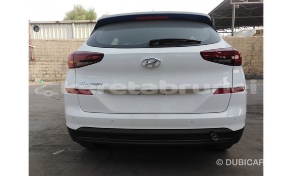 Buy Import Hyundai Tucson White Car in Import - Dubai in Belait Buy Import Hyundai Tucson White Car in Import - Dubai in Belait