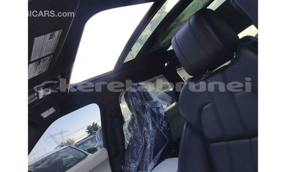 Buy Import Land Rover Range Rover White Car in Import - Dubai in Belait