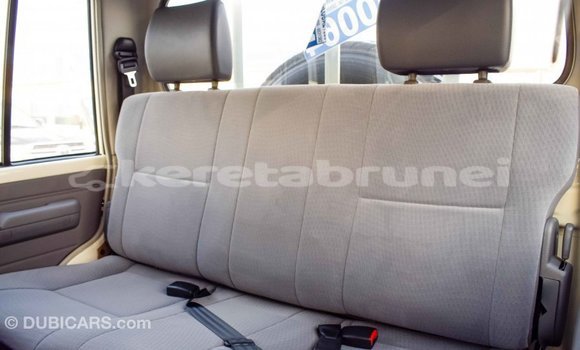 Buy Import Toyota Land Cruiser White Car in Import - Dubai in Belait Buy Import Toyota Land Cruiser White Car in Import - Dubai in Belait