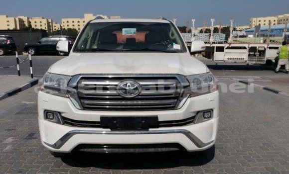 Buy Import Toyota Land Cruiser White Car in Import - Dubai in Belait Buy Import Toyota Land Cruiser White Car in Import - Dubai in Belait