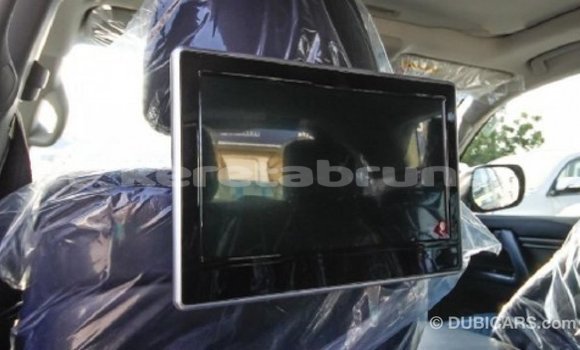 Buy Import Toyota Land Cruiser White Car in Import - Dubai in Belait Buy Import Toyota Land Cruiser White Car in Import - Dubai in Belait