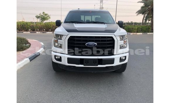 Buy Import Ford Club Wagon White Car in Import - Dubai in Belait