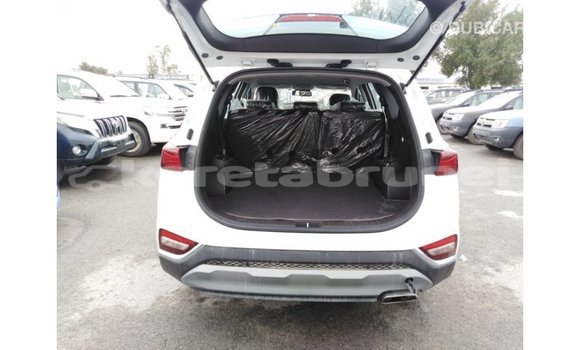 Buy Import Hyundai Santa Fe White Car in Import - Dubai in Belait Buy Import Hyundai Santa Fe White Car in Import - Dubai in Belait
