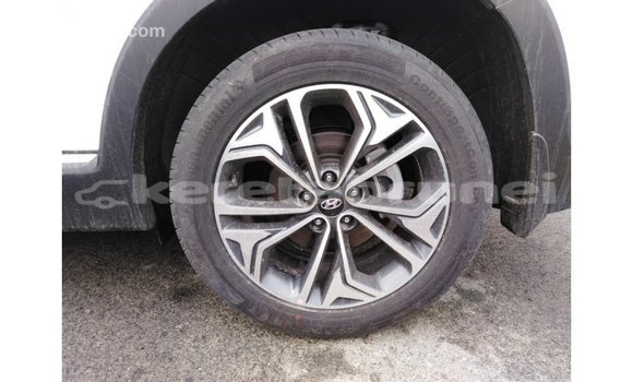 Buy Import Hyundai Santa Fe White Car in Import - Dubai in Belait Buy Import Hyundai Santa Fe White Car in Import - Dubai in Belait