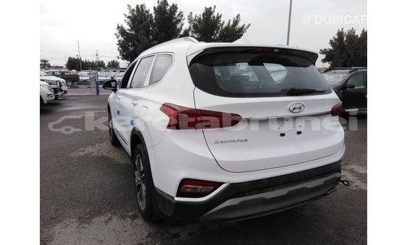 Buy Import Hyundai Santa Fe White Car in Import - Dubai in Belait Buy Import Hyundai Santa Fe White Car in Import - Dubai in Belait