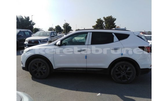 Buy Import Hyundai Santa Fe White Car in Import - Dubai in Belait Buy Import Hyundai Santa Fe White Car in Import - Dubai in Belait