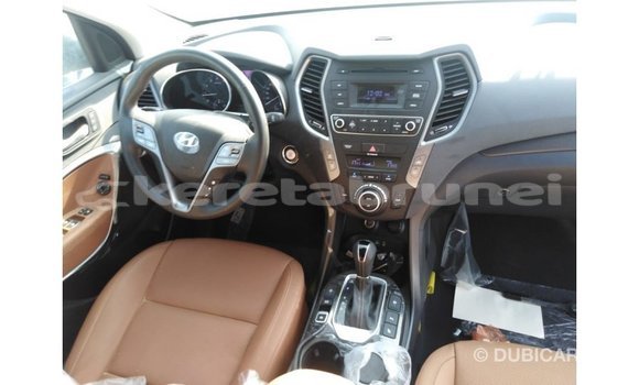 Buy Import Hyundai Santa Fe White Car in Import - Dubai in Belait Buy Import Hyundai Santa Fe White Car in Import - Dubai in Belait