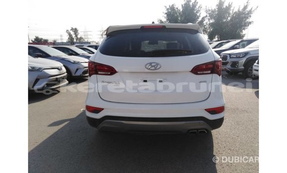 Buy Import Hyundai Santa Fe White Car in Import - Dubai in Belait