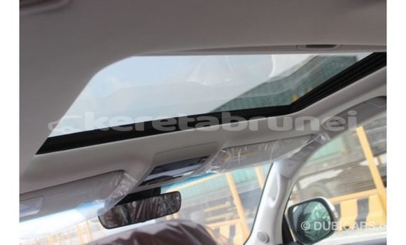Buy Import Toyota Land Cruiser White Car in Import - Dubai in Belait Buy Import Toyota Land Cruiser White Car in Import - Dubai in Belait