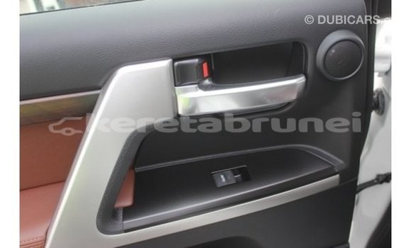 Buy Import Toyota Land Cruiser White Car in Import - Dubai in Belait Buy Import Toyota Land Cruiser White Car in Import - Dubai in Belait