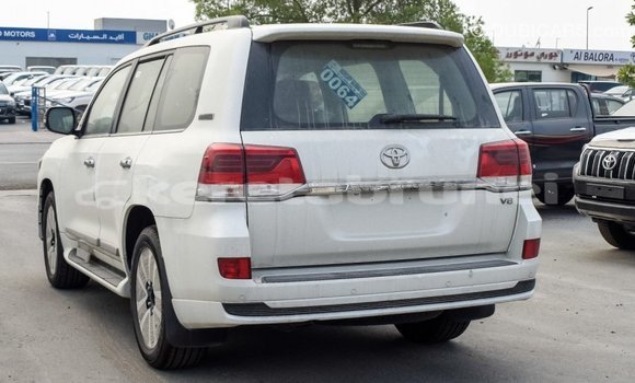 Buy Import Toyota Land Cruiser White Car in Import - Dubai in Belait Buy Import Toyota Land Cruiser White Car in Import - Dubai in Belait