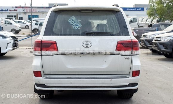 Buy Import Toyota Land Cruiser White Car in Import - Dubai in Belait Buy Import Toyota Land Cruiser White Car in Import - Dubai in Belait