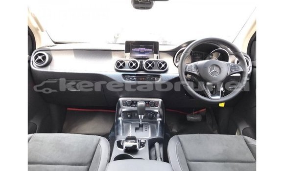 Buy Import Mercedes-Benz 250 Blue Car in Import - Dubai in Belait Buy Import Mercedes-Benz 250 Blue Car in Import - Dubai in Belait