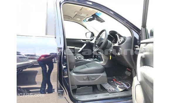 Buy Import Mercedes-Benz 250 Blue Car in Import - Dubai in Belait Buy Import Mercedes-Benz 250 Blue Car in Import - Dubai in Belait