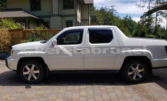 Buy Used Honda Ridgeline White Car in Import - Dubai in Belait
