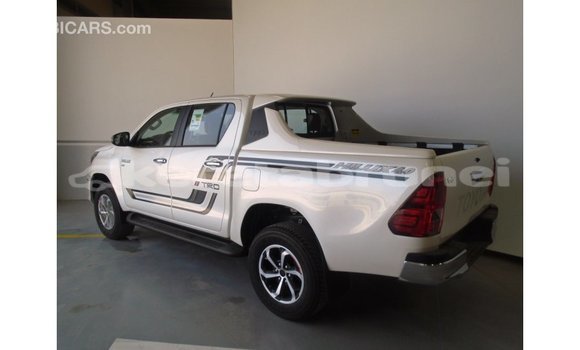 Buy Import Toyota Hilux White Car in Import - Dubai in Belait Buy Import Toyota Hilux White Car in Import - Dubai in Belait