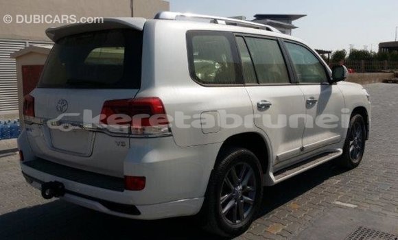 Buy Import Toyota Land Cruiser White Car in Import - Dubai in Belait Buy Import Toyota Land Cruiser White Car in Import - Dubai in Belait