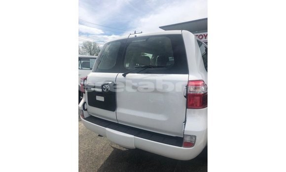 Buy Import Toyota Land Cruiser Black Car in Import - Dubai in Belait Buy Import Toyota Land Cruiser Black Car in Import - Dubai in Belait