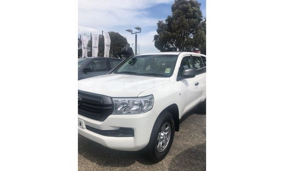 Buy Import Toyota Land Cruiser Black Car in Import - Dubai in Belait Buy Import Toyota Land Cruiser Black Car in Import - Dubai in Belait