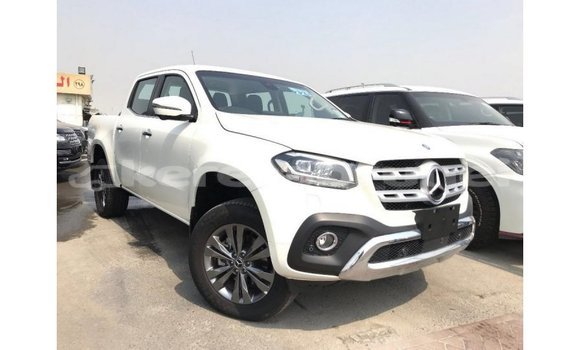 Buy Import Mercedes-Benz 250 White Car in Import - Dubai in Belait Buy Import Mercedes-Benz 250 White Car in Import - Dubai in Belait