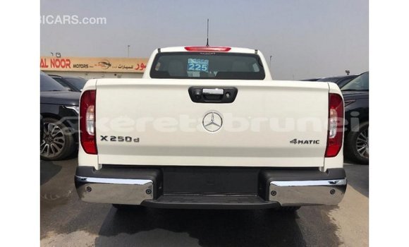 Buy Import Mercedes-Benz 250 White Car in Import - Dubai in Belait Buy Import Mercedes-Benz 250 White Car in Import - Dubai in Belait
