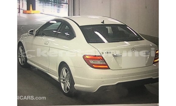 Buy Import Mercedes-Benz 190 White Car in Import - Dubai in Belait Buy Import Mercedes-Benz 190 White Car in Import - Dubai in Belait