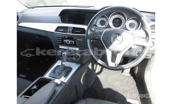 Buy Import Mercedes-Benz 190 White Car in Import - Dubai in Belait Buy Import Mercedes-Benz 190 White Car in Import - Dubai in Belait