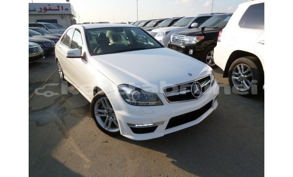 Buy Import Mercedes-Benz 200 White Car in Import - Dubai in Belait Buy Import Mercedes-Benz 200 White Car in Import - Dubai in Belait