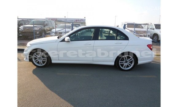 Buy Import Mercedes-Benz 200 White Car in Import - Dubai in Belait Buy Import Mercedes-Benz 200 White Car in Import - Dubai in Belait