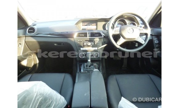 Buy Import Mercedes-Benz 200 White Car in Import - Dubai in Belait Buy Import Mercedes-Benz 200 White Car in Import - Dubai in Belait