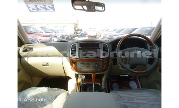Buy Import Toyota Land Cruiser White Car in Import - Dubai in Belait Buy Import Toyota Land Cruiser White Car in Import - Dubai in Belait