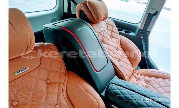 Buy Import Toyota Land Cruiser Black Car in Import - Dubai in Belait Buy Import Toyota Land Cruiser Black Car in Import - Dubai in Belait