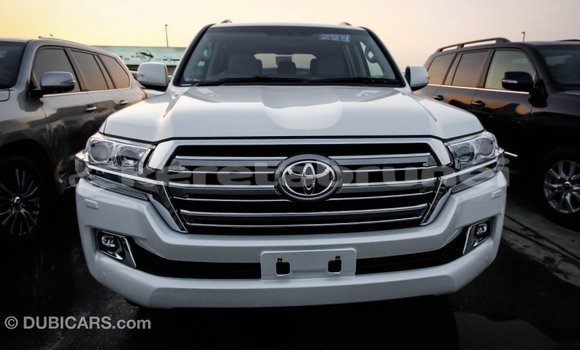 Buy Import Toyota Land Cruiser White Car in Import - Dubai in Belait Buy Import Toyota Land Cruiser White Car in Import - Dubai in Belait