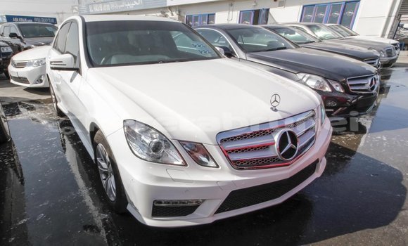 Buy Import Mercedes-Benz 200 White Car in Import - Dubai in Belait Buy Import Mercedes-Benz 200 White Car in Import - Dubai in Belait