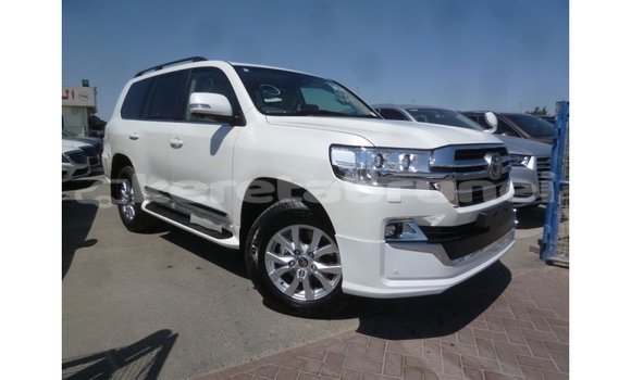 Buy Import Toyota Land Cruiser White Car in Import - Dubai in Belait Buy Import Toyota Land Cruiser White Car in Import - Dubai in Belait