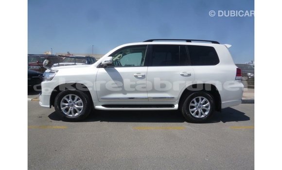 Buy Import Toyota Land Cruiser White Car in Import - Dubai in Belait Buy Import Toyota Land Cruiser White Car in Import - Dubai in Belait