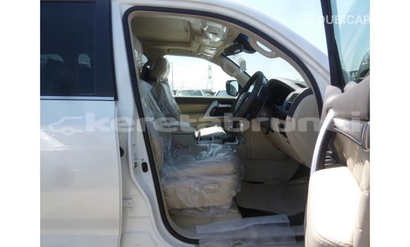 Buy Import Toyota Land Cruiser White Car in Import - Dubai in Belait Buy Import Toyota Land Cruiser White Car in Import - Dubai in Belait