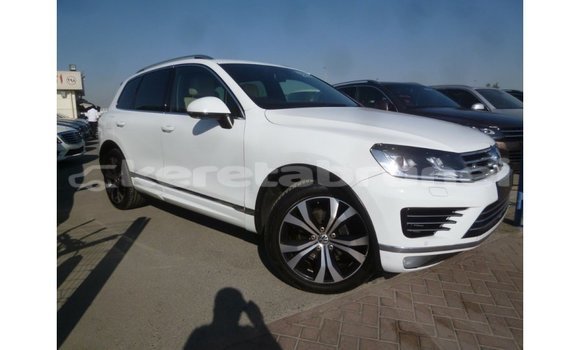 Buy Import Volkswagen Touareg White Car in Import - Dubai in Belait Buy Import Volkswagen Touareg White Car in Import - Dubai in Belait
