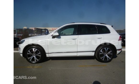 Buy Import Volkswagen Touareg White Car in Import - Dubai in Belait Buy Import Volkswagen Touareg White Car in Import - Dubai in Belait