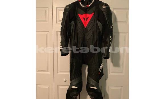 Buy Used Yamaha R1 Beige Bike in Kuala Belait in Belait Buy Used Yamaha R1 Beige Bike in Kuala Belait in Belait