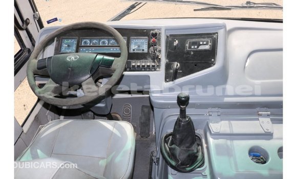 Buy Import Tata Xenon White Car in Import - Dubai in Belait