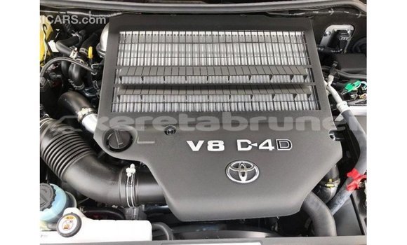 Buy Import Toyota Land Cruiser Black Car in Import - Dubai in Belait Buy Import Toyota Land Cruiser Black Car in Import - Dubai in Belait