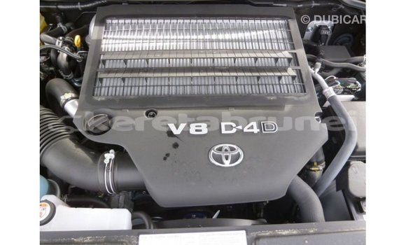 Buy Import Toyota Land Cruiser Black Car in Import - Dubai in Belait Buy Import Toyota Land Cruiser Black Car in Import - Dubai in Belait