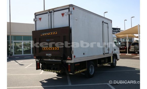 Buy Import Mitsubishi Carisma White Car in Import - Dubai in Belait